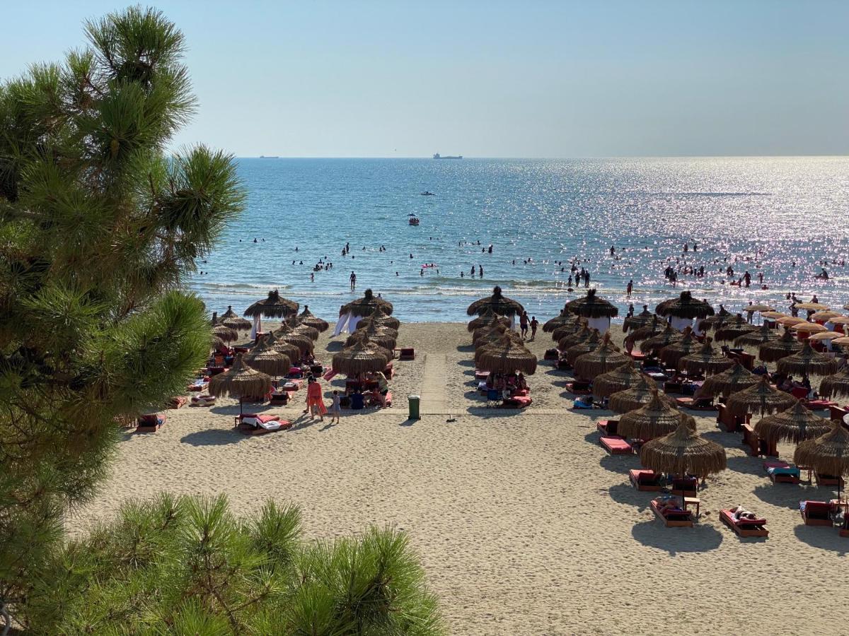 Sunset Sea View - Beachfront Balcony - Ac - Wifi Дуррес Екстер'єр фото